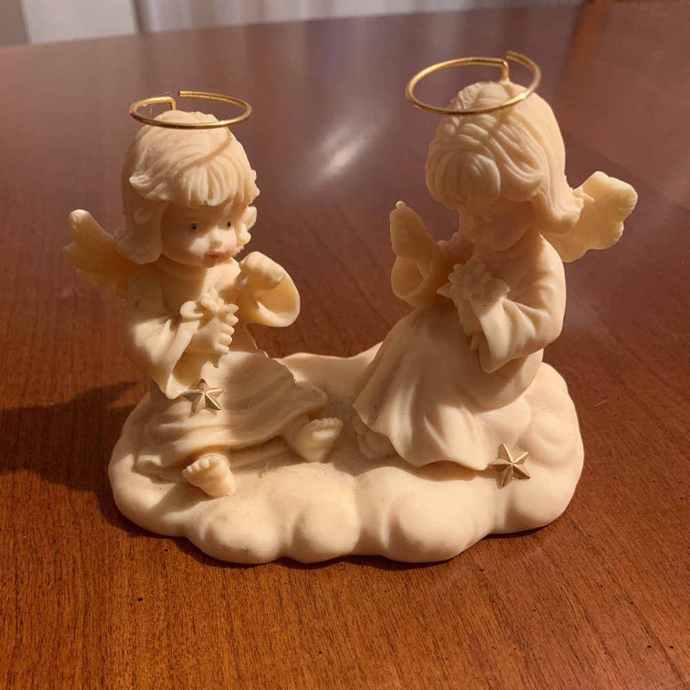 Vintage Studio Collection "She Loves Me Not" figurine